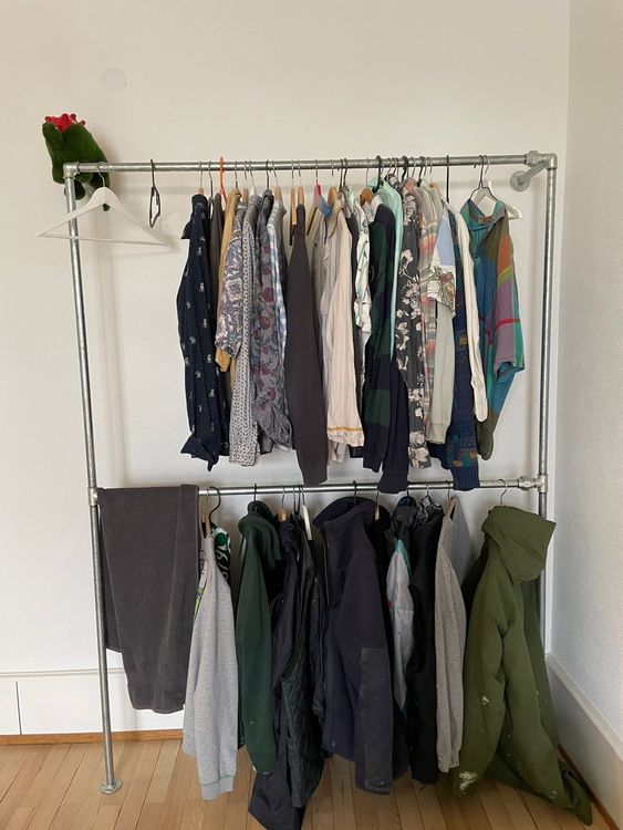 Kleiderstander Aus Rohren