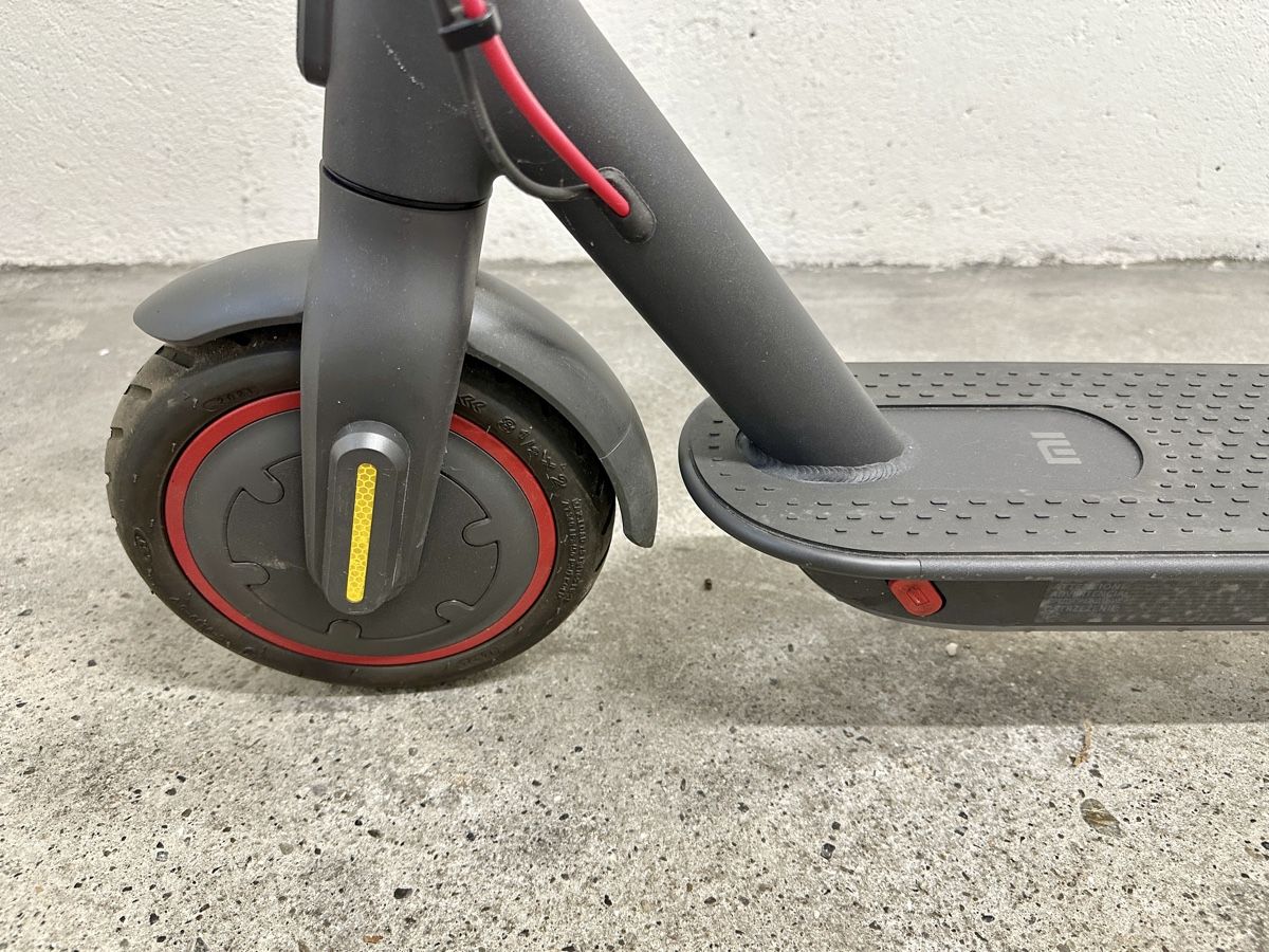 Scooter: Mi Electric Scooter Pro 2 – Usato da Zürich venduto da 4meret 2