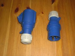CEE Stecker und Kupplung, 250V, 16A, IP44