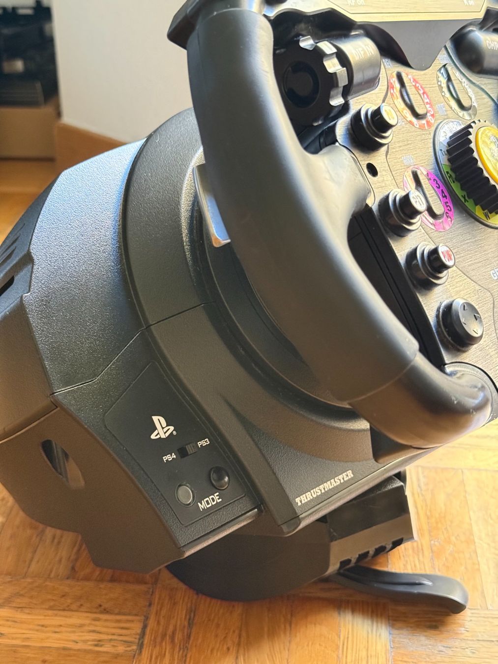 Thrustmaster Manettes: Thrustmaster t300 – D'occasion à Evilard par lli_zdb9 1