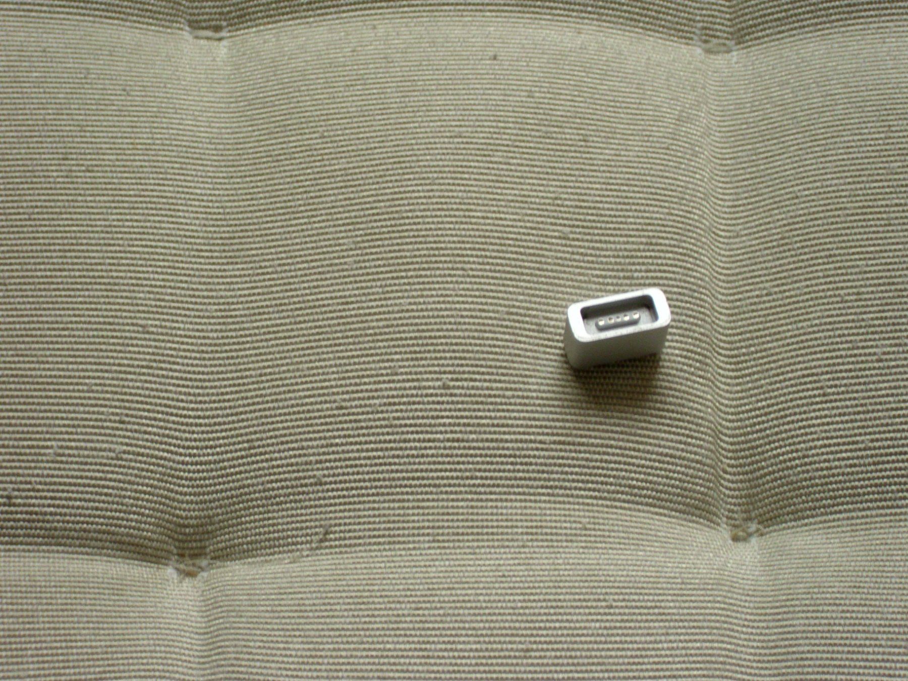 Apple Laufwerke & Adapter: Apple MagSafe Adapter, MagSafe Einbau-Buchse – Gebraucht aus Oberengstringen von EAK11 2
