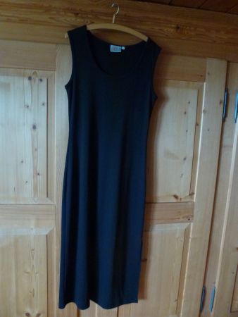 Kleid, Tricot, schwarz, ärmellos, aus den 80er Jahren.