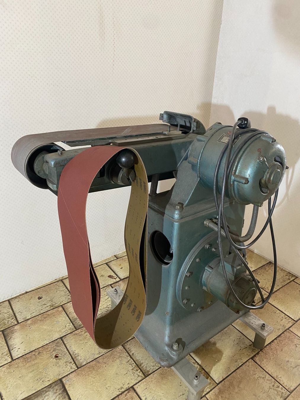 Schleifen & Polieren: PONCEUSE A RUBAN – Gebraucht aus Cortaillod von cri_hw2g 3