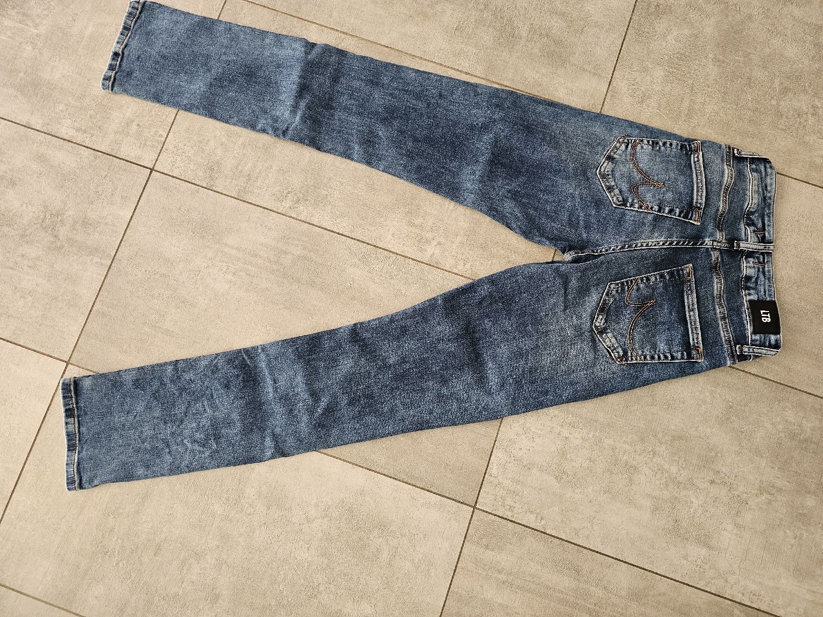 Jeans: neue jeans LTB Aspen W25 – Nuovo (secondo la descrizione) da bellinzona venduto da zeus6535 3