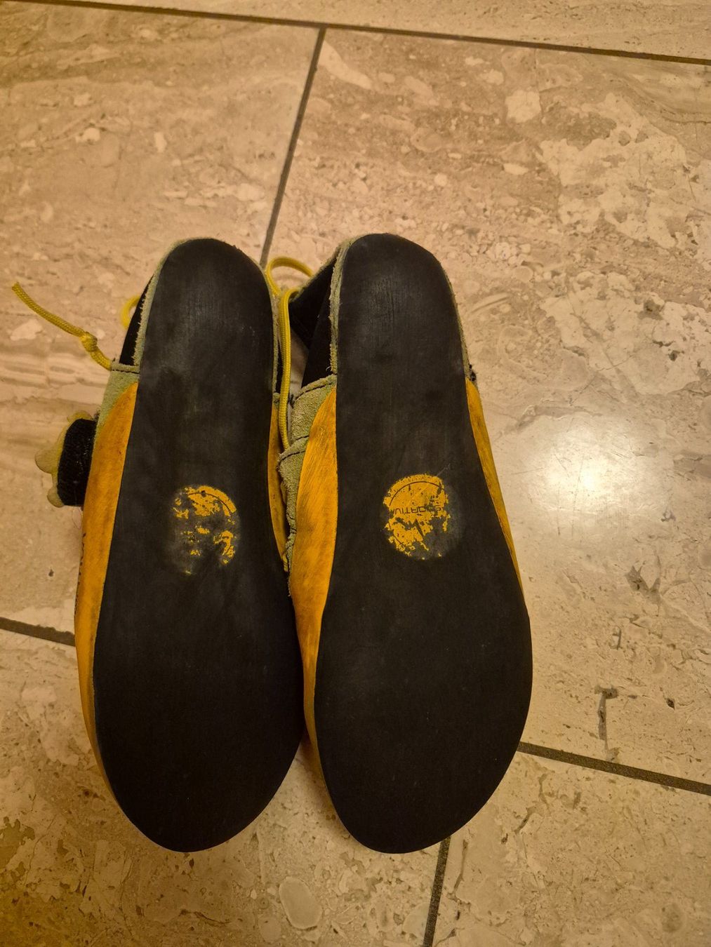 La Sportiva Scarpe per ragazzi: Kletterschuhe Kinder – Usato da Duggingen venduto da Arai0 1
