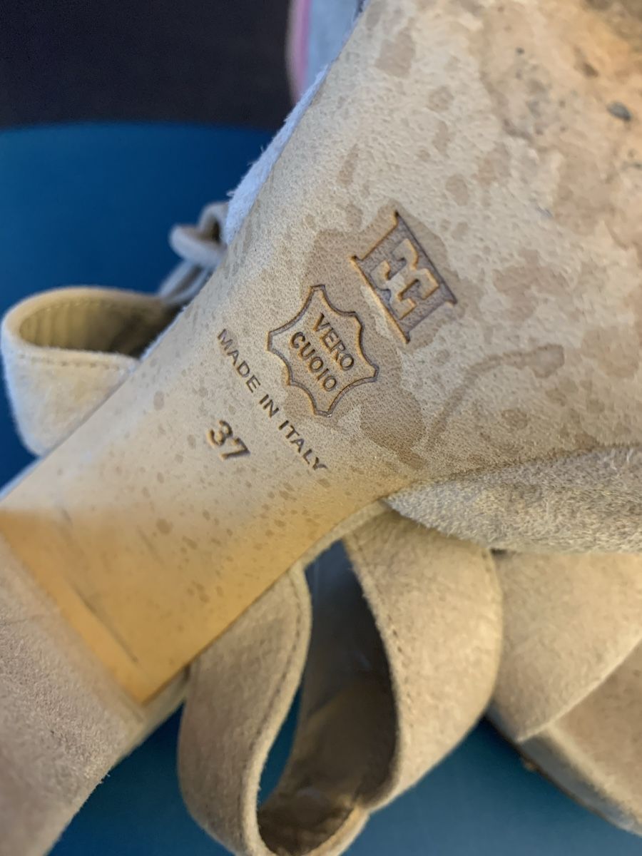 Escada Scarpe da donna: Escada Plateaupumps - Beige Gr 37 – Usato da Mettmenstetten venduto da _4_YOU_ 6