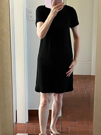 Schwarzes DKNY-Kleid Gr. 34 – klassisch & zeitlos - NEU