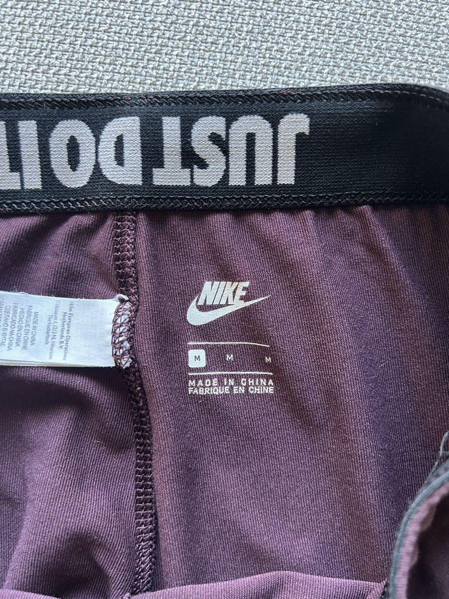 Leggings: Training de sport Nike – Usato da Muraz (Collombey) venduto da Jul_ff 1