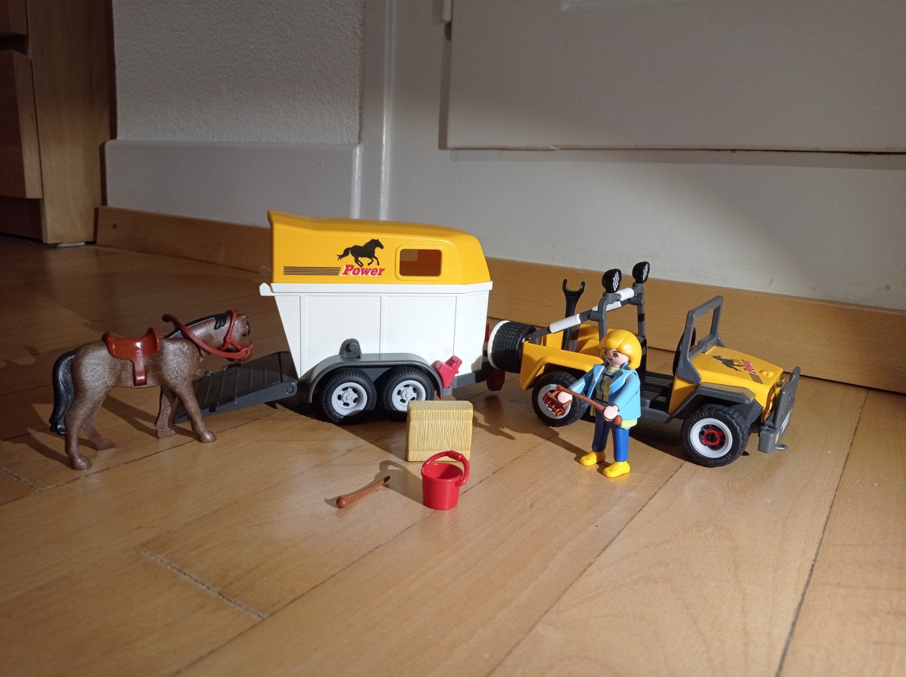 Playmobil Spielzeuge: Playmobil Pferdetransporter – Neu (gemäss Beschreibung) aus Bern von spa_ybz5