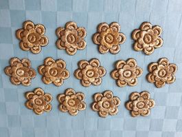 13 Textil Embleme Blume schwarz goldfarben Aufnäher