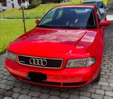 Roter Audi A4 2.8 V6 Quattro Limousine - super Zustand 1996