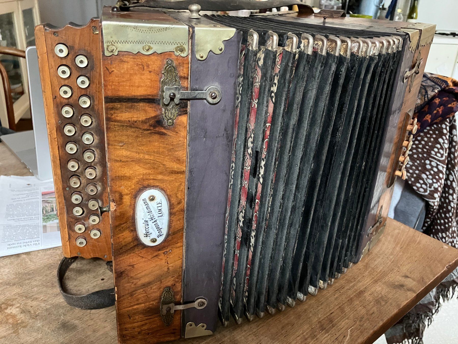 Instruments de musique: Akkordeon antik, Hercule Pingeon&Haldimann – Défectueux à Zürich par rog_cnd8 3