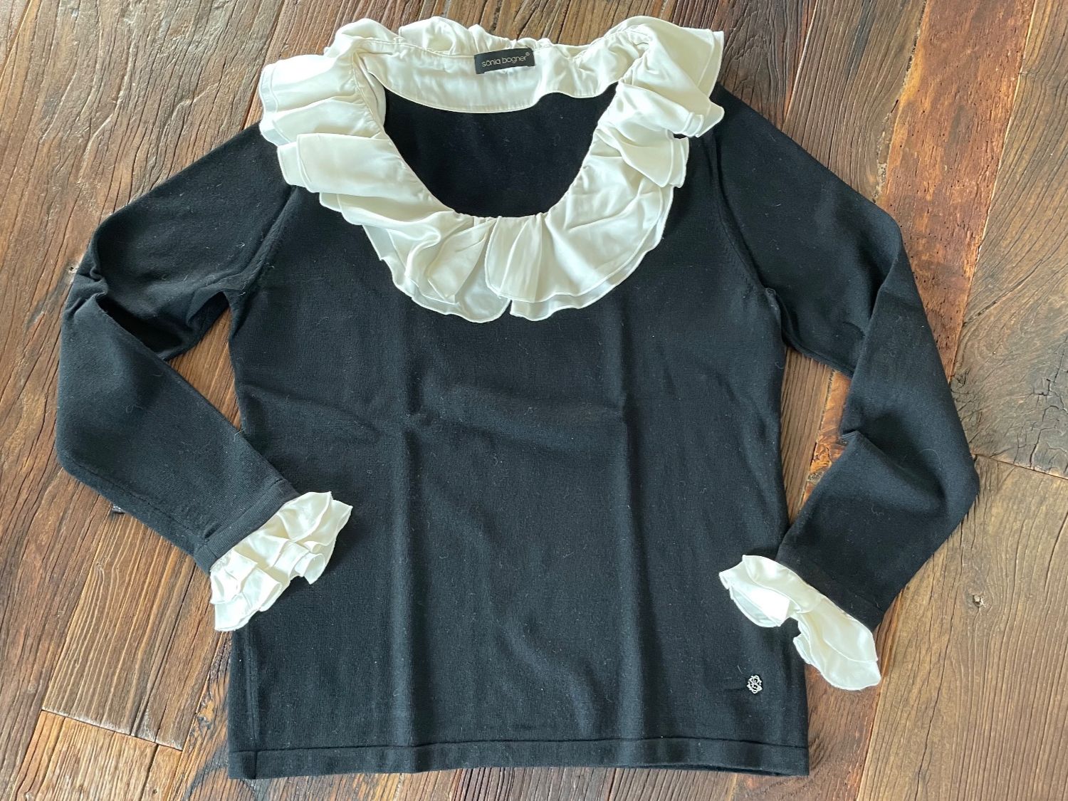 Bogner Maglioni & Felpe: Pullover mit Seidenkragen von Sonîa Bogner, Gr. 44 – Usato da Balzers venduto da Golf-Lady