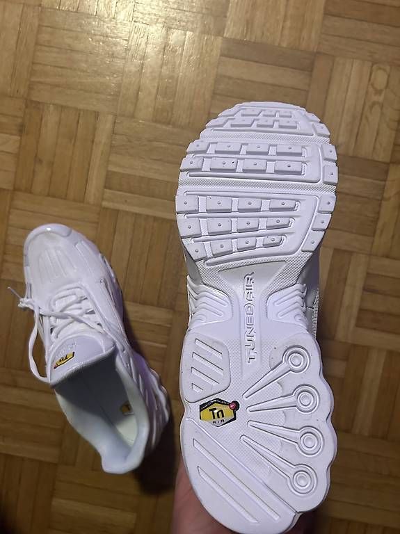 Scarpe da uomo: Air Max Tn (45) Weiss – Usato da Glattbrugg venduto da dinamok 4