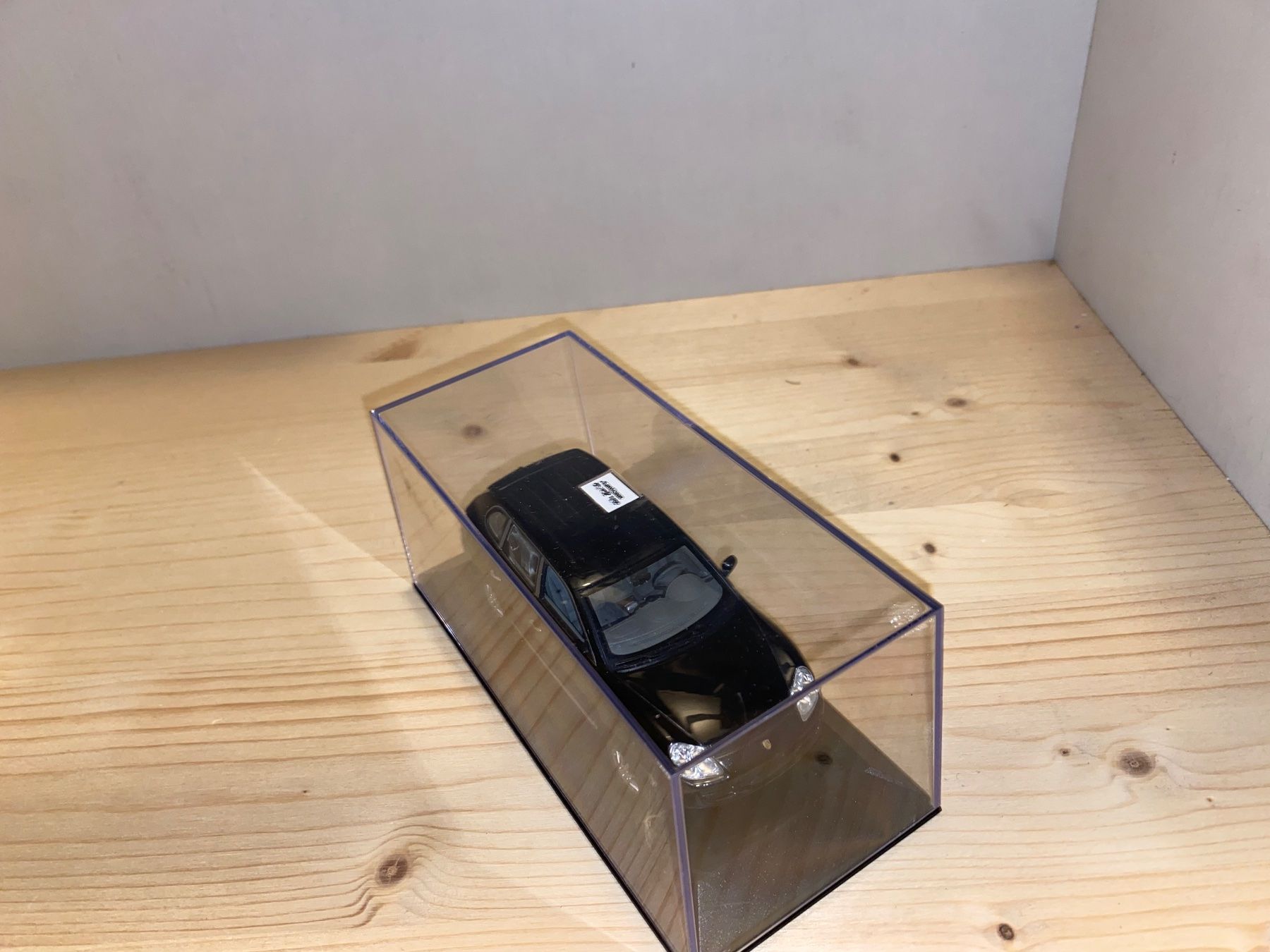 Porsche Modellautos: Porsche Cayenne 1/43 Minichamps – Gebraucht aus Wohlen AG von PrivatSammlung 6