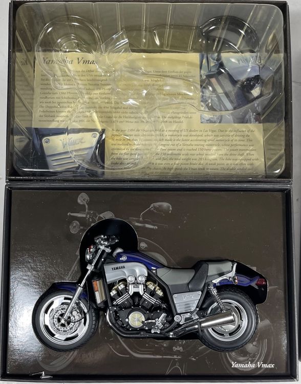 Minichamps 1/12 Scale 122 163704 - Yamaha Vmax 1993 - Black
