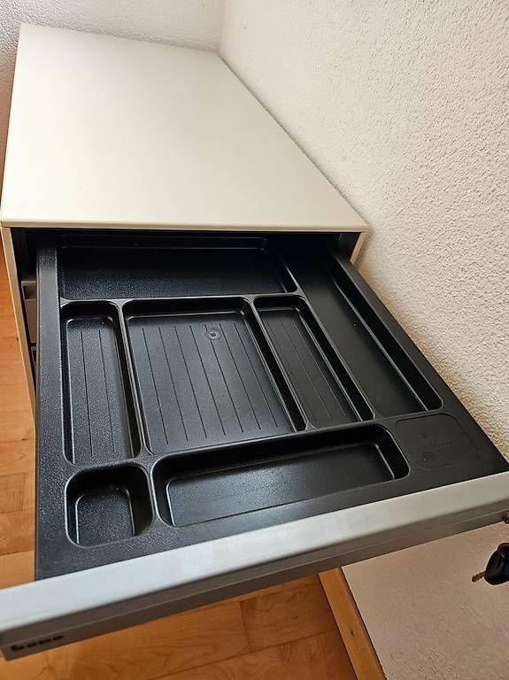 Korpus: Rollcontainer – Gebraucht aus Brügg BE von Paesci8 1