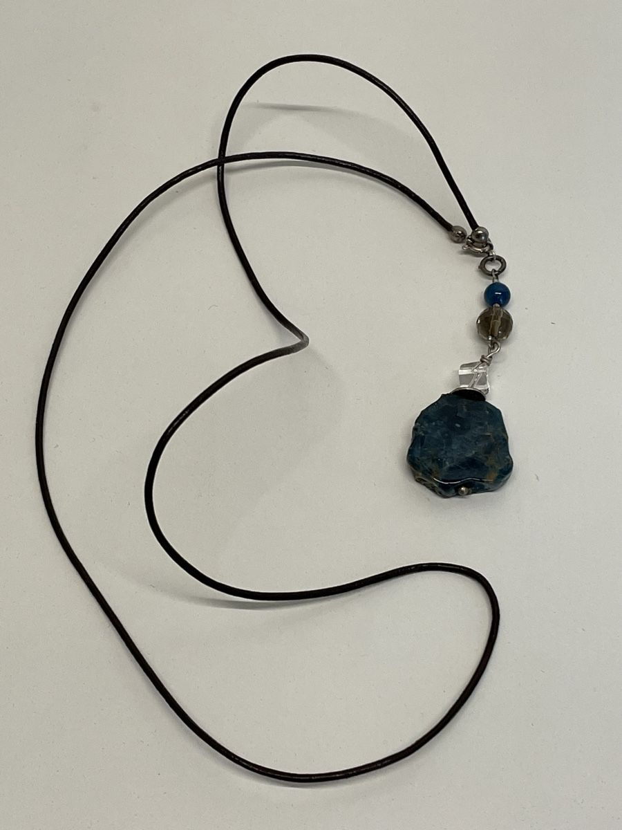 Catenine: Kette mit Apatit Anhänger – Usato da Rümlang venduto da euqinom16