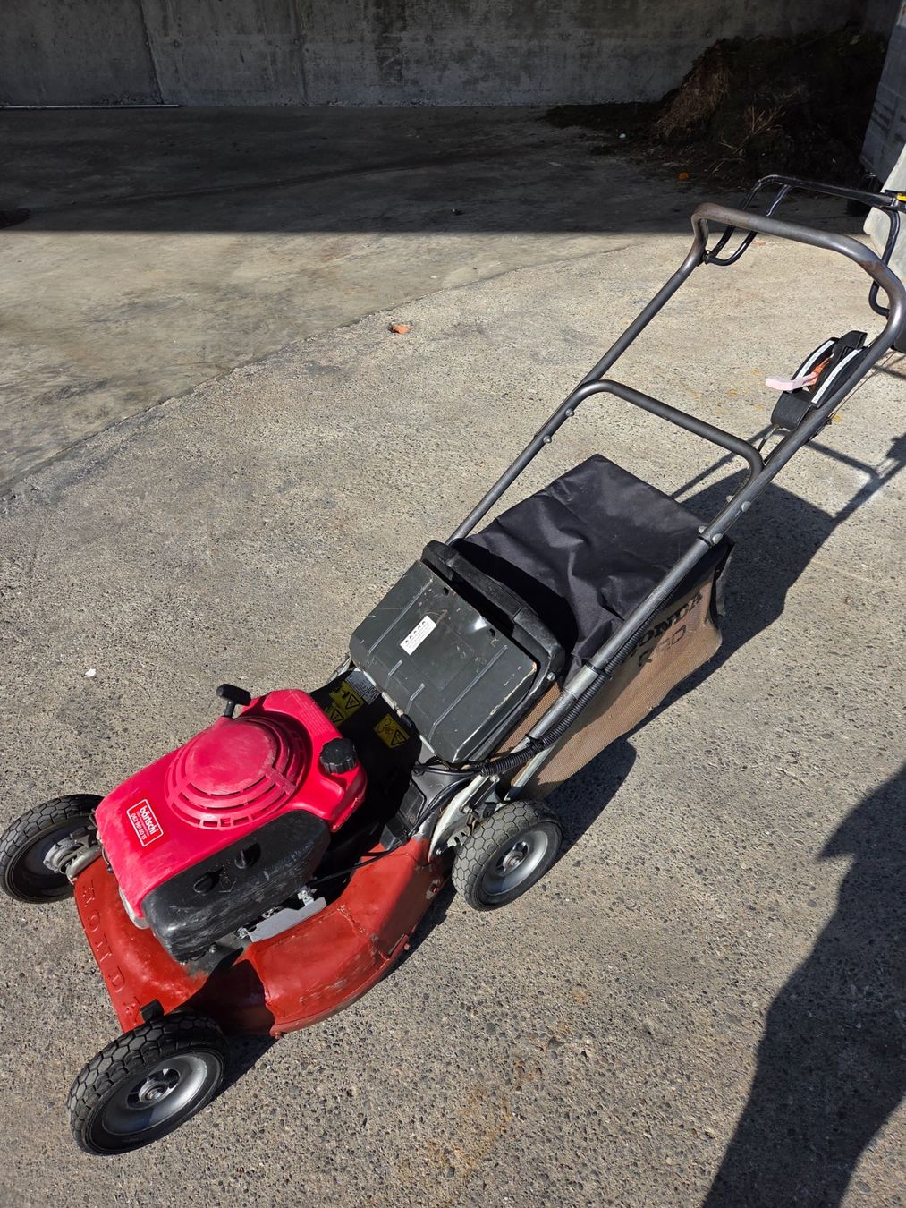 Honda Tondeuses à gazon: HONDA Rasenmäher HRD 536 Pro Hydrostatic – D'occasion à Schnottwil par sodiadi 2