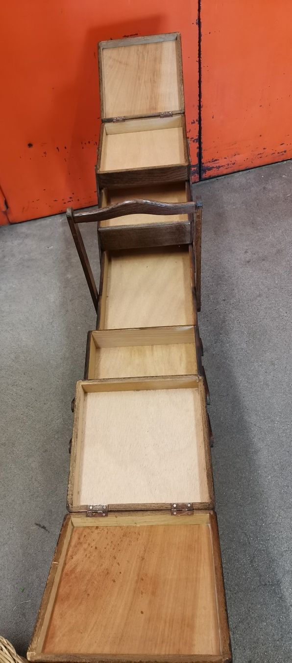 Altro in Bricolage: Nähkästchen auf eleganten Beinen – Usato da Suhr venduto da Brocki-Suhr 3