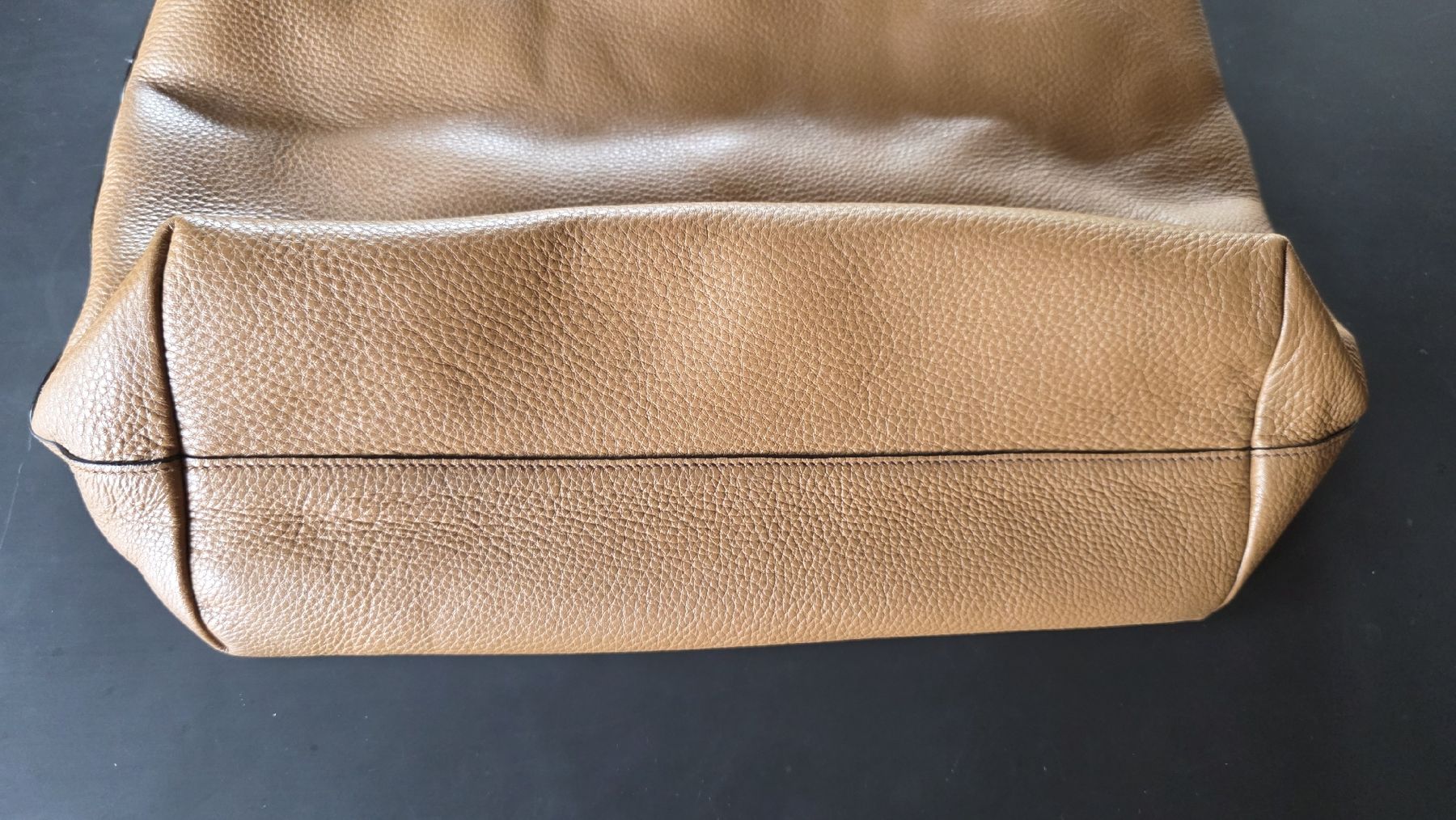 Prada Borse da donna: PRADA Vitello Phenix Tote Tasche ab 50 CHF – Usato da Seewis Dorf venduto da kai_zg5c 4