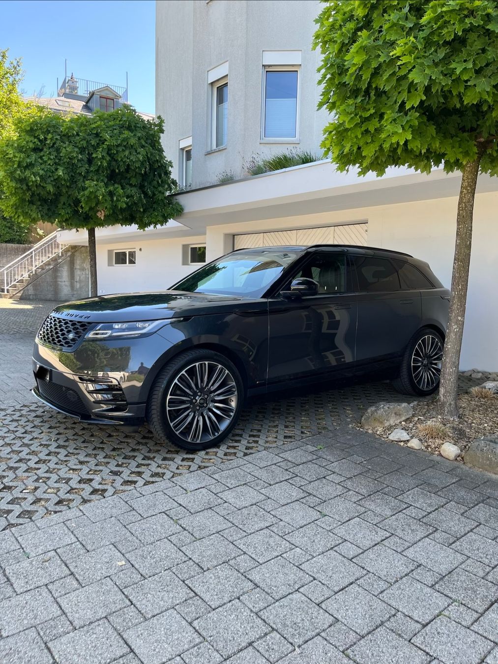 Land Rover Autos: Range Rover Velar D300 R-DYNAMIC – Gebraucht aus Gossau SG von DeRiE 1