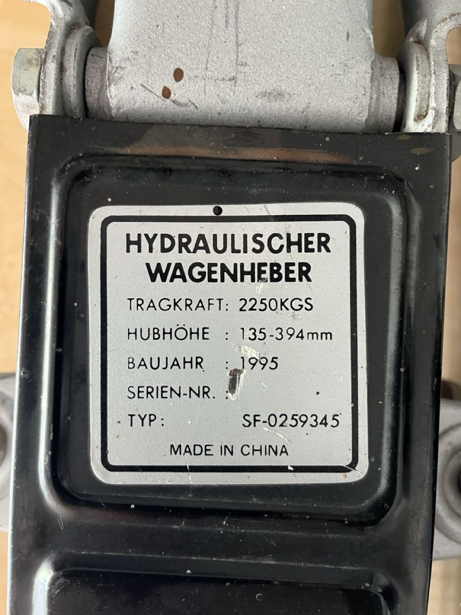 Tutti gli attrezzi: Wagenheber  – Usato da Veltheim AG venduto da mollilove 1