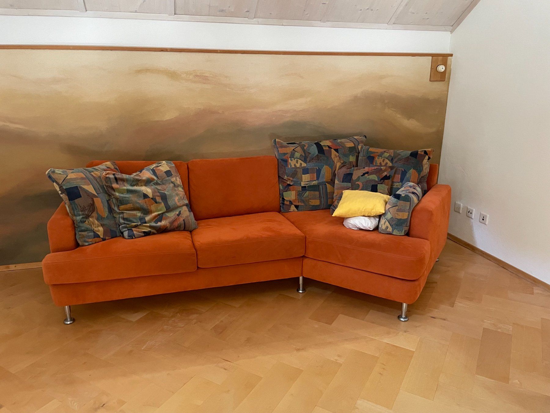 Sofas: Sofa mit Kissen – D'occasion à Hirzel par moniundjan