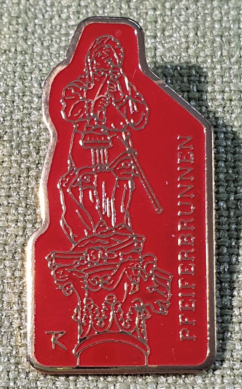 Placchette & Badge: O241 - Pin Bern Pfeiferbrunnen – Usato da Reinach BL venduto da Boston-Verkauf