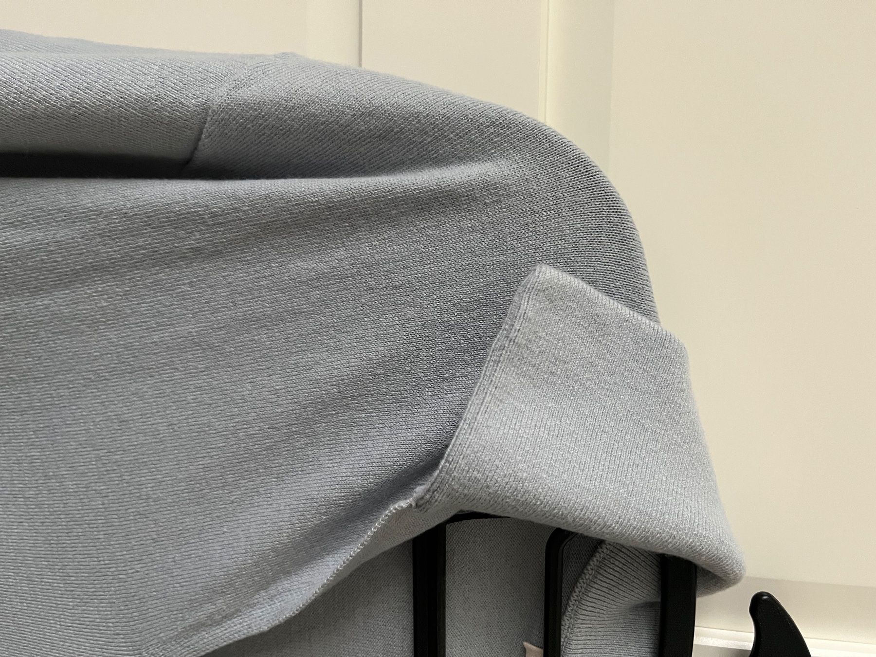 H&M Pulls & Sweat-shirts: Kurzärmeliger Pullover mit V-Ausschnitt – D'occasion à Allschwil par eyl_bb8q 3