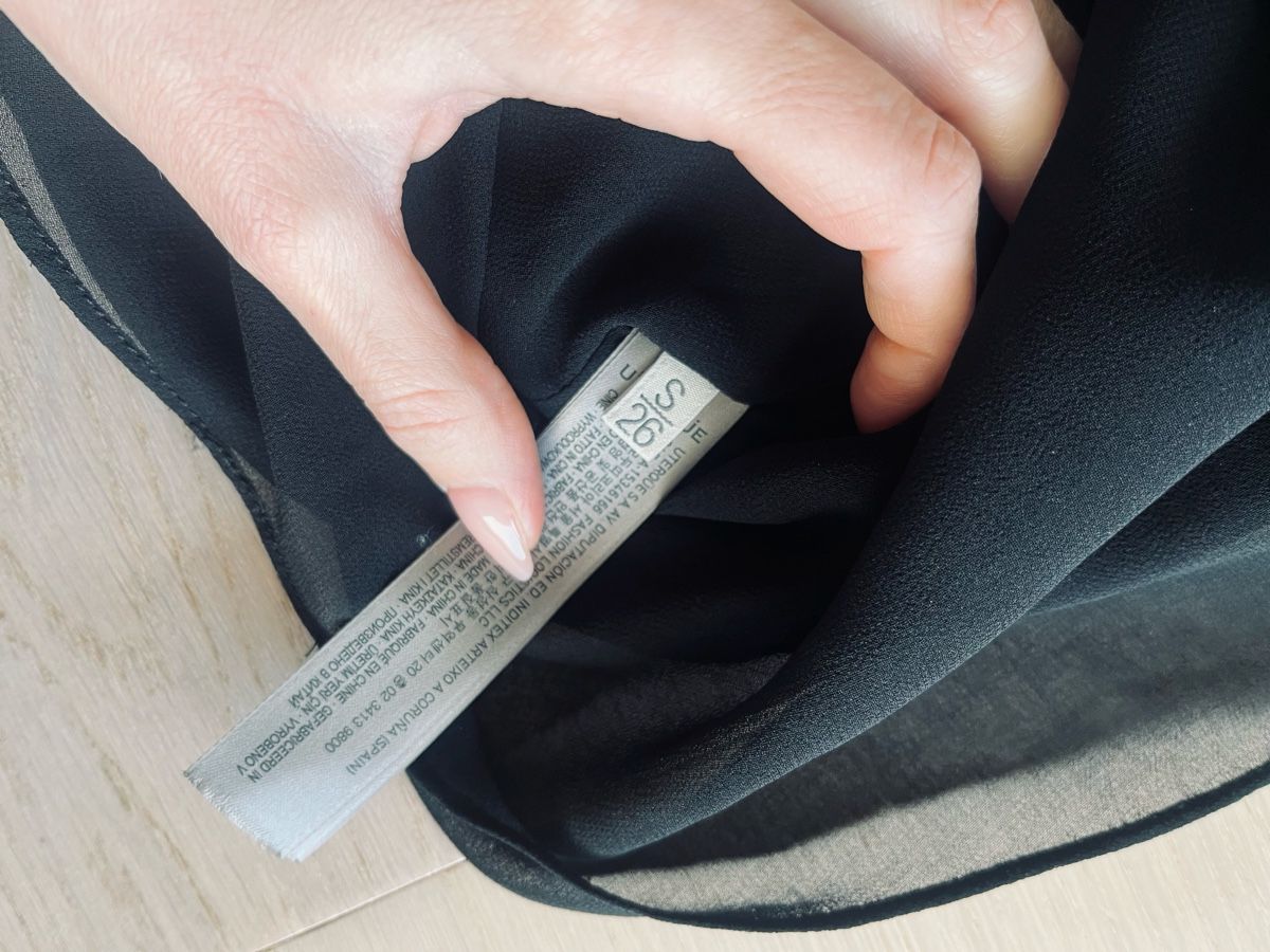 Blusen: Uterqüe Bluse, Schwarz, Gr. S, Festlich✨ – Gebraucht aus Pfäffikon SZ von humming-bird 4