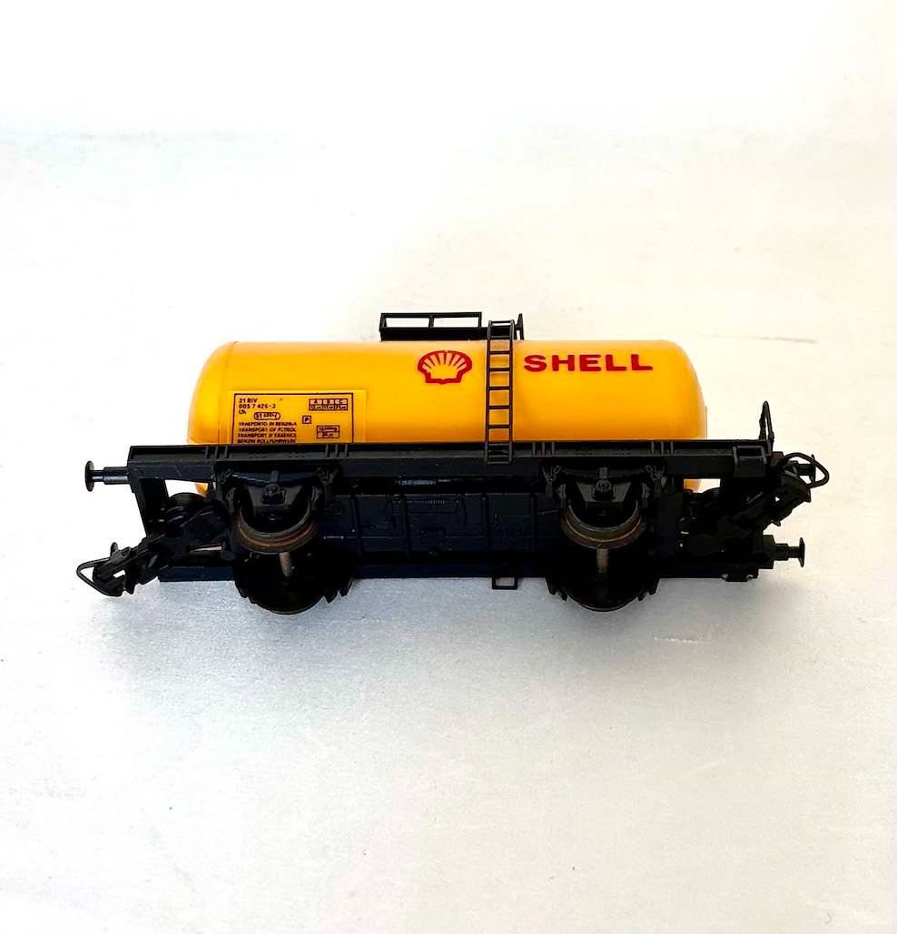 Lima Modelleisenbahnen: Tankwagen Shell Spur H0 – Gebraucht aus Zürich von Drahtzug 1