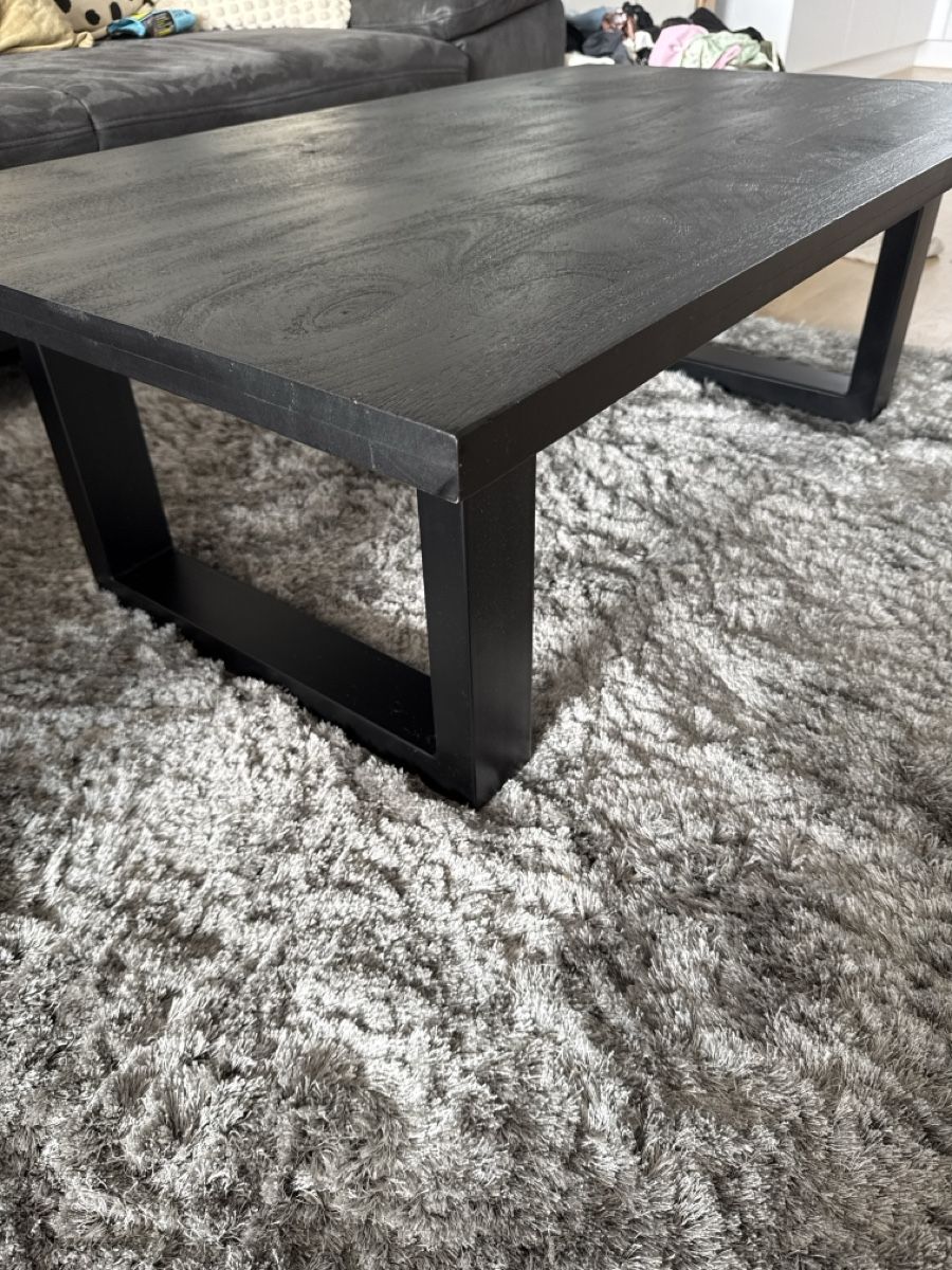 Tables: Mangoholz Couch-Tisch – D'occasion à Wiesendangen par FPV-Racer 3