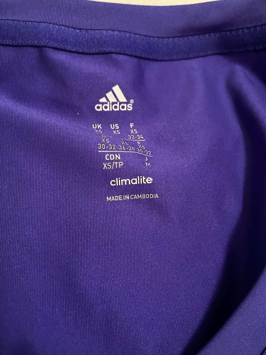 Adidas Leibchen & Hosen: Adidas Triko 🌸 – Gebraucht aus Opfikon von Luis144 6