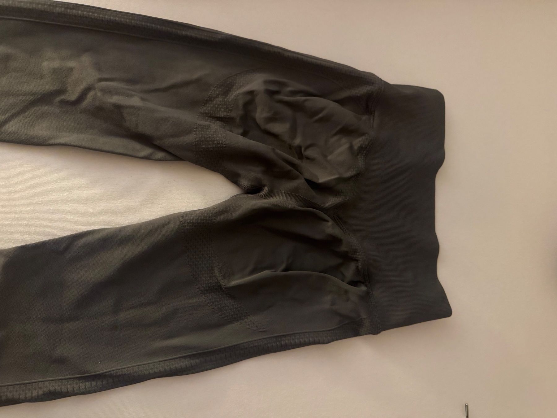 Hosen: 2 Sporthosen – Gebraucht aus Laupen BE von Alina_aaee 5