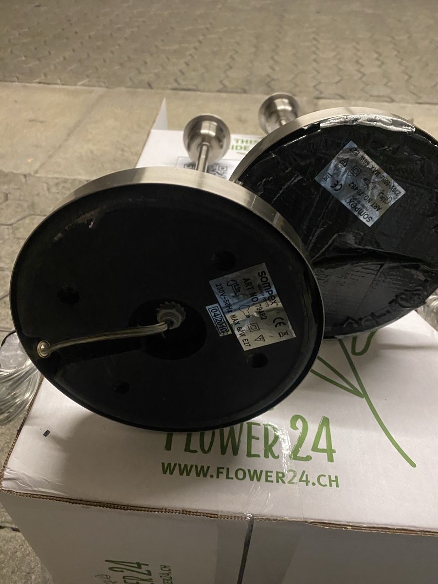 Lampade: 2x Sompex Tischlampe, rot, E27, Metallfuess – Usato da Volketswil venduto da 3ve_n8pt 8