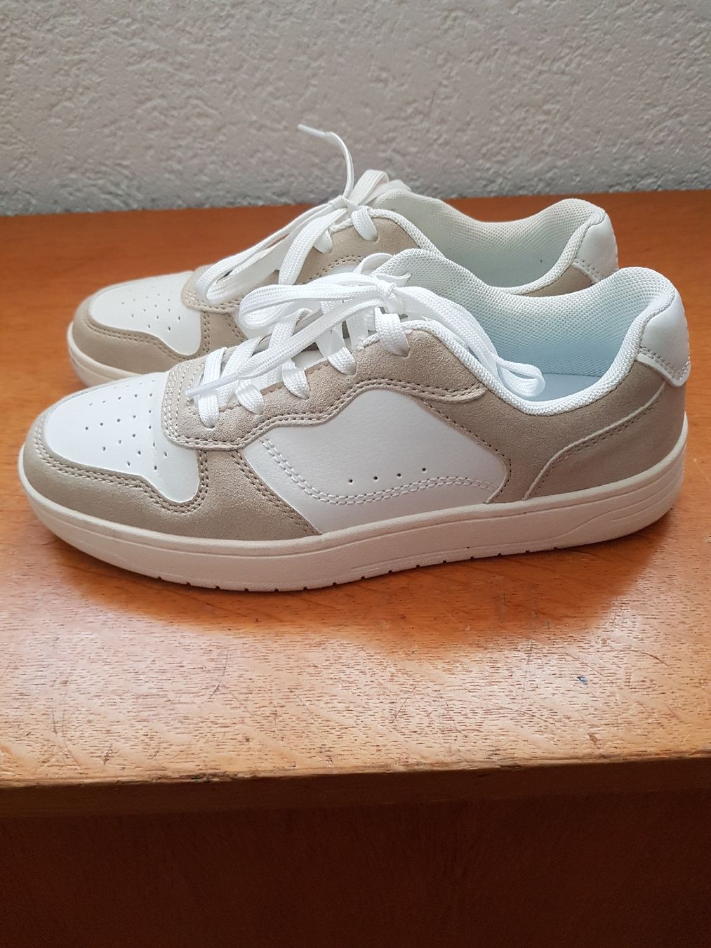 Damenschuhe: Damenschuh Freizeitschuh – Neu (gemäss Beschreibung) aus Matten b. Interlaken von Gea