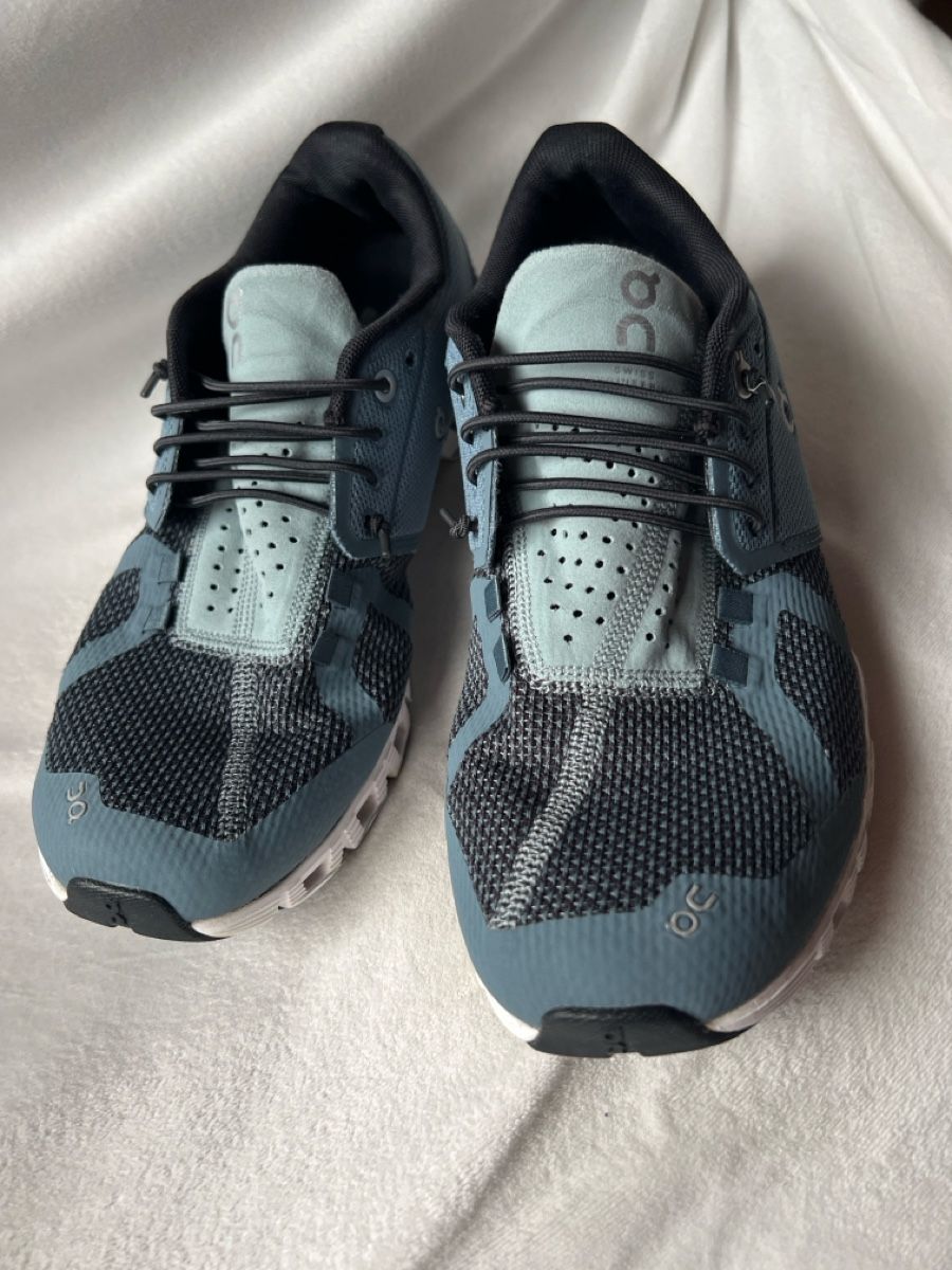 On Damenschuhe: On Cloud Schuhe – Gebraucht aus Mörel von Emozia