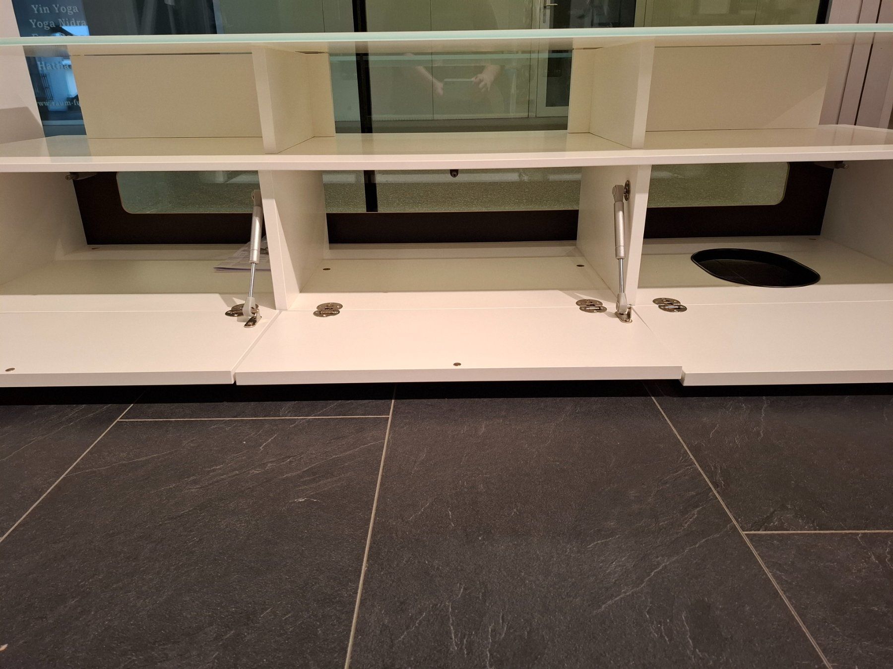 Spectral TV Möbel: Spectral Just-Rack JRM1650-SNG - Weiss – Gebraucht aus Kerzers von Hubihifi 2