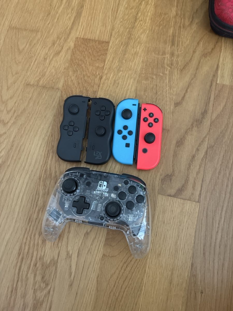 Nintendo Console: Nintendo Switch mit Zubehör – Usato da Zürich venduto da banane70 2