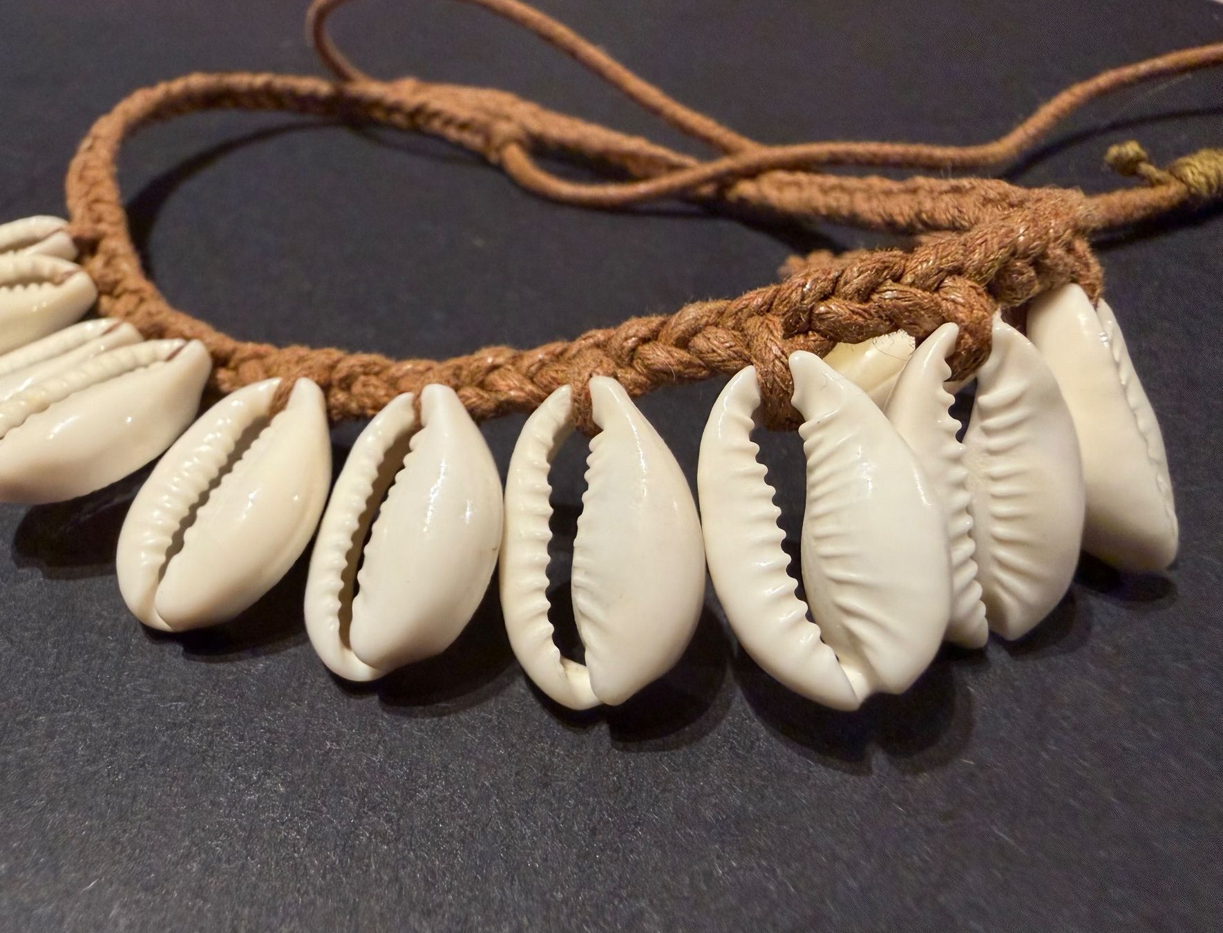 Ketten: Bohomuschelkette – Gebraucht aus Thun von Astralbern 1