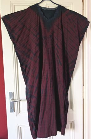 Robe d'hôtesse rouge sombre et noire TU/XXL