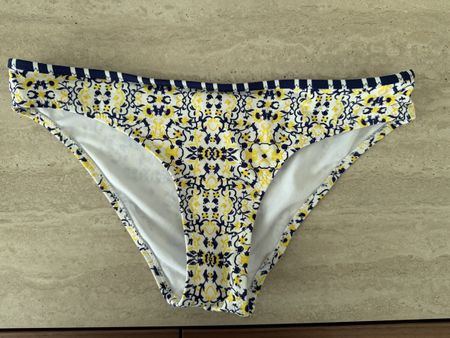 Bikini bottom - new S size
