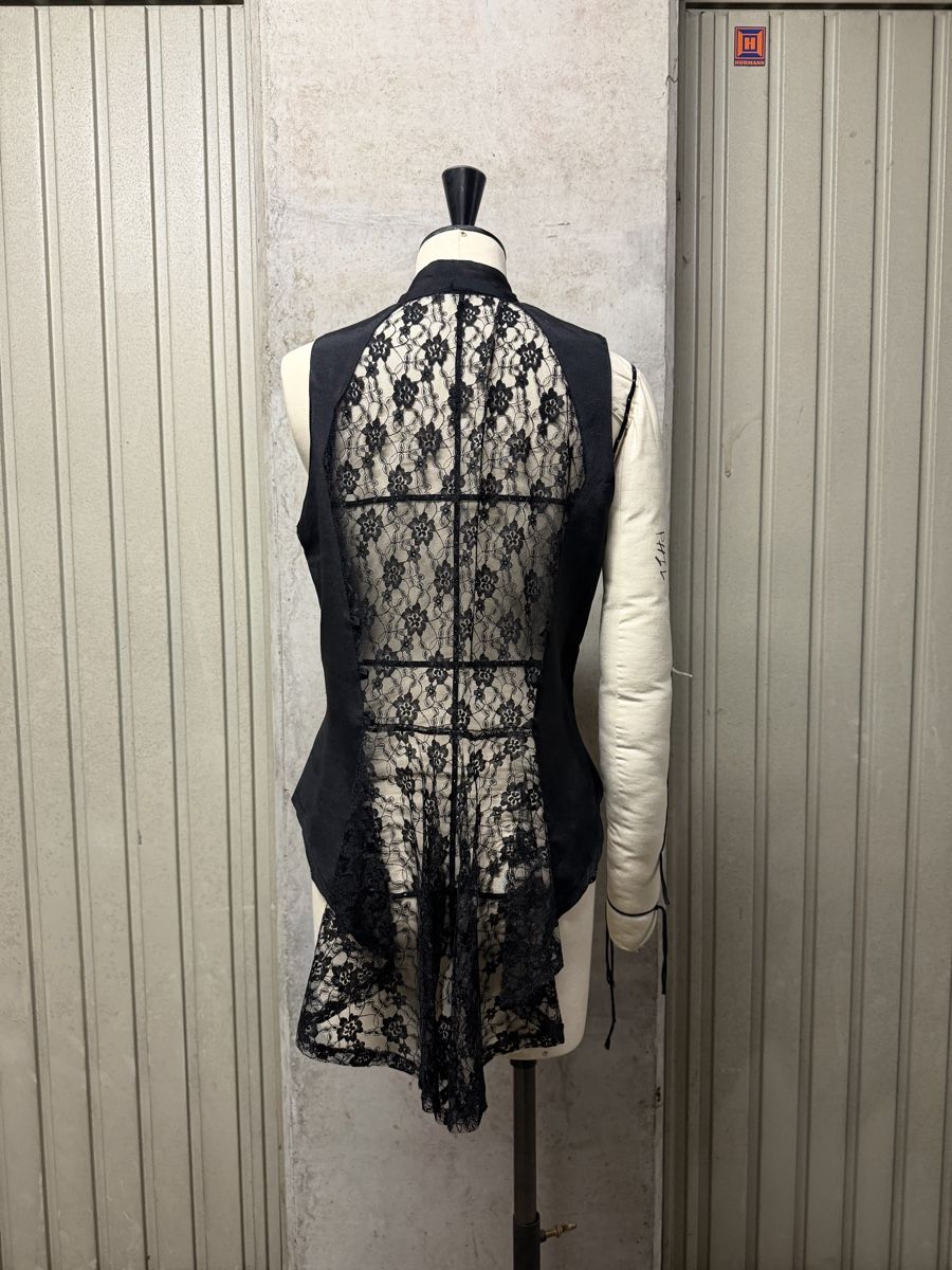 Gilets: GILET NOIR À QUEUE DE PIE – Neuf (Voir description) à Petit-Lancy par phikipi 3