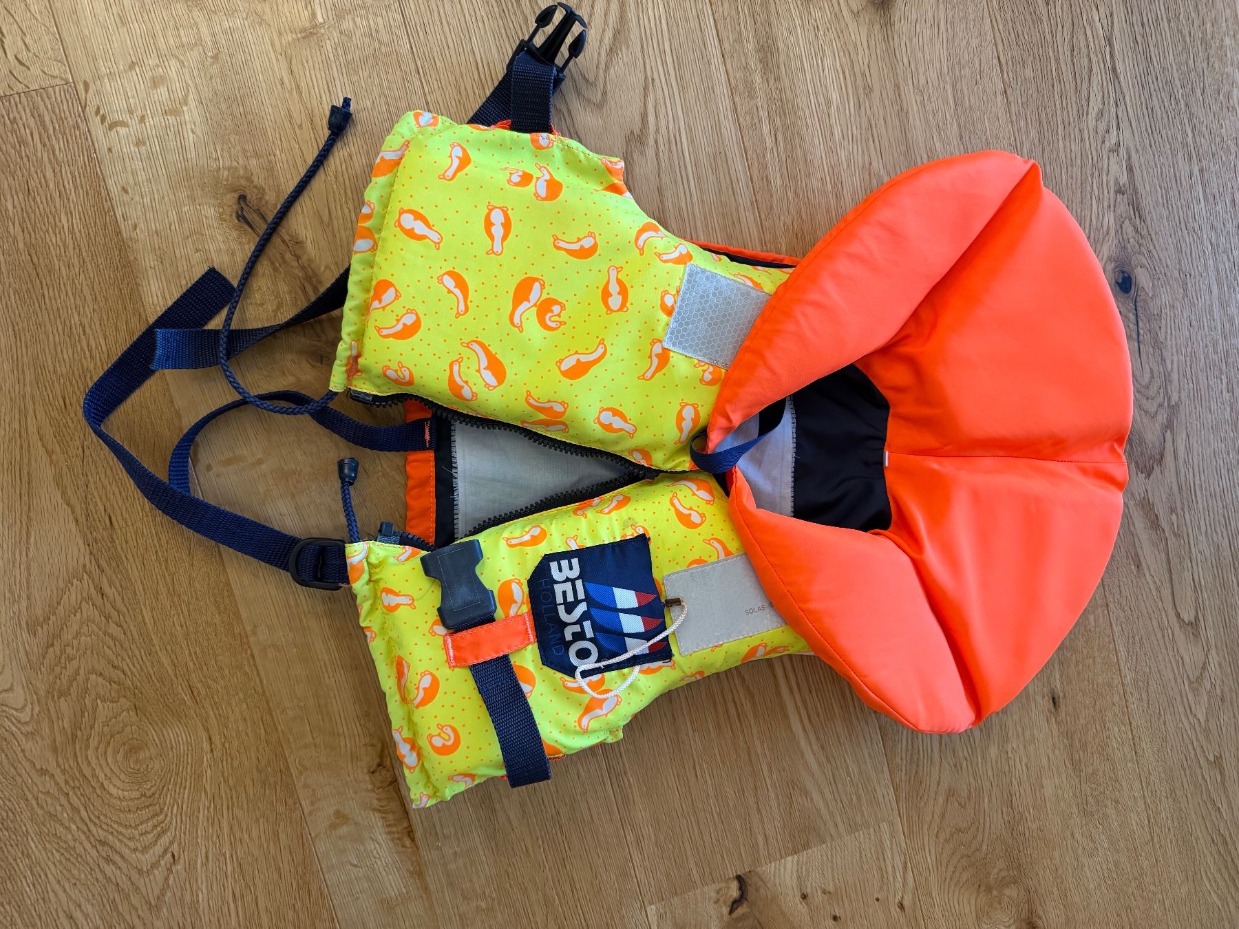 Schwimmwesten: Schwimmweste Besto, 0-15kg – Gebraucht aus Wolfhausen von ladrona