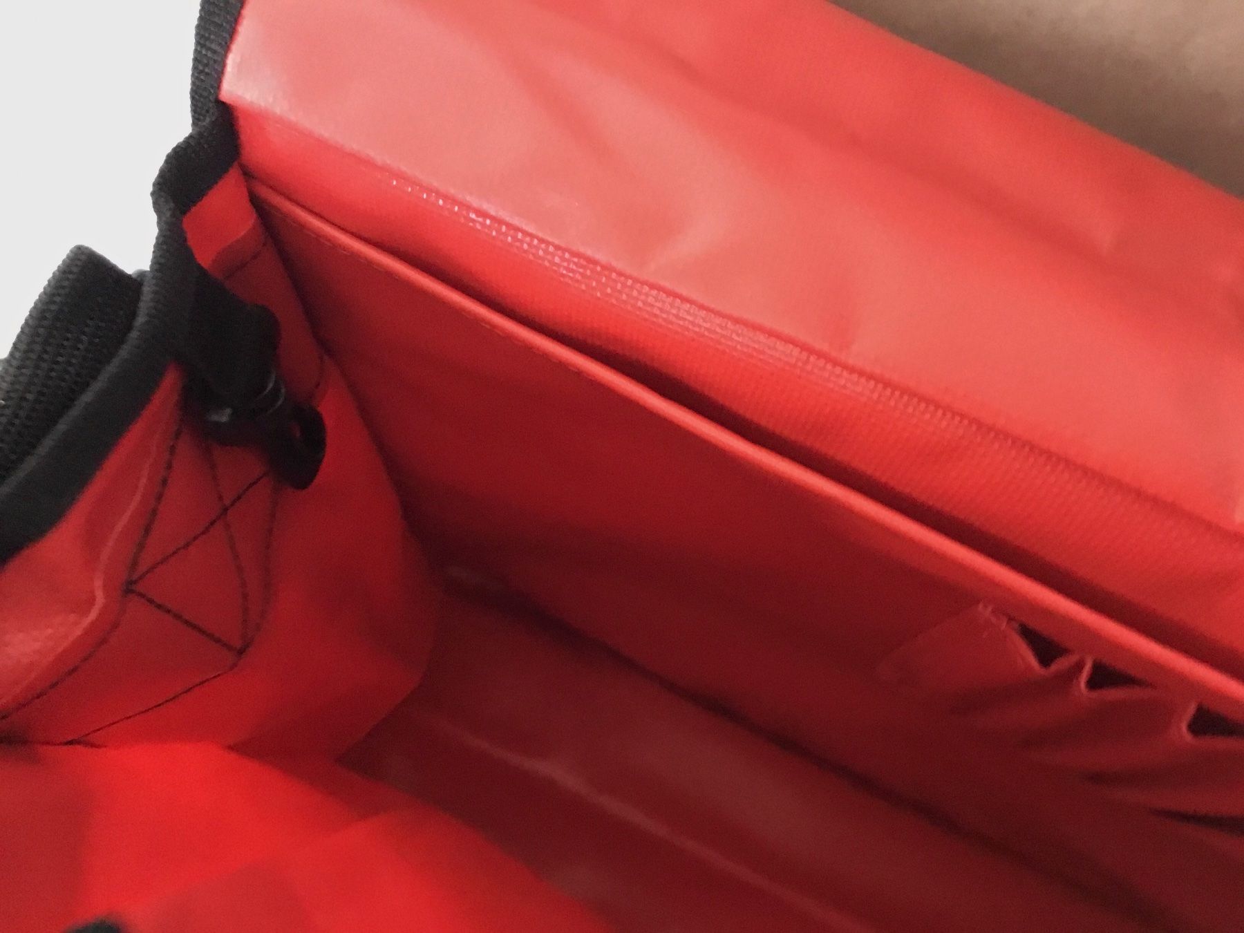 Taschen: Umhänge Tasche aus LKW-Plane – Neu (gemäss Beschreibung) aus Eggersriet von Wiese61 4