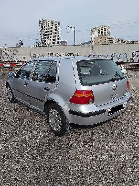 VW Automobili: VW Golf 4 MFK 2025 AUTOMATIK – Usato da Zürich venduto da cob_2pys 1