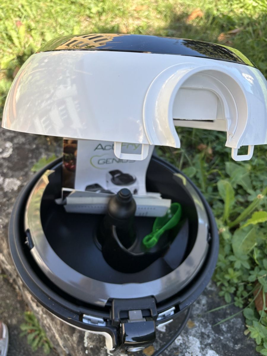 Tefal Elettrodomestici da cucina: Heissluftfritteuse Tefal ActiFry Genius weiss  – Nuovo (secondo la descrizione) da Zürich venduto da Sundaygirl 3