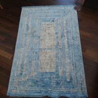 Moderner Teppich mit Naturfaden- Neu