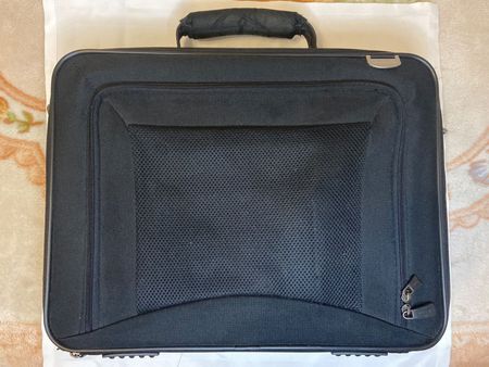 Laptop-Aktentasche von Dicota